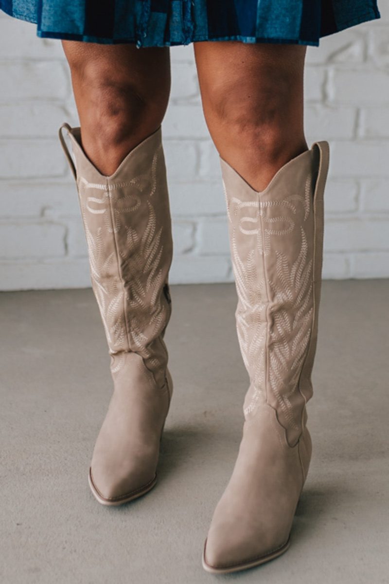 AlyEmbroideredWesternBoots