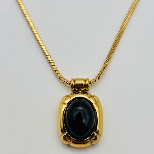 FramedStoneNecklace2