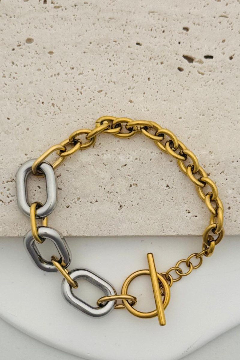 MultiChainLatchBracelet1