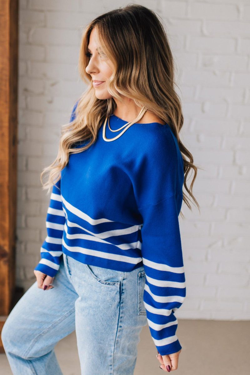 StripedDippedCropSweaterLightNavy 4